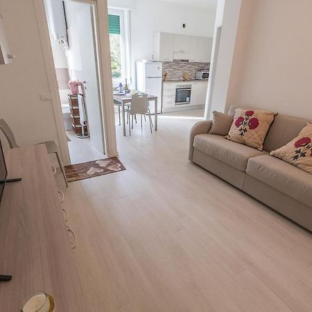 Olivia New Apt With - Ac Монтероссо-аль-Маре Екстер'єр фото